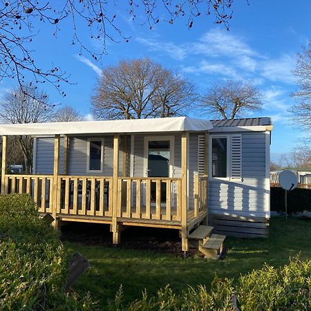 Camping Les Falaises De Toussaint Bagian luar foto