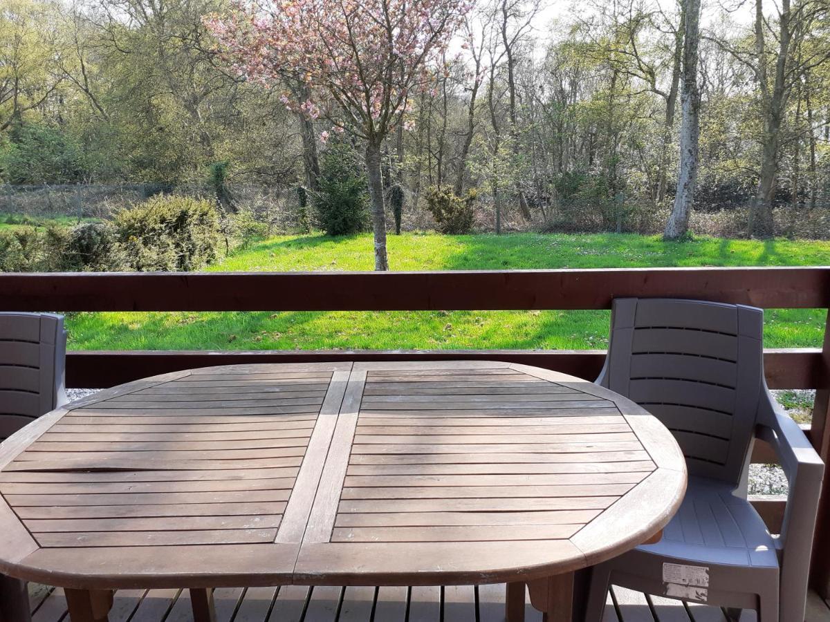 Camping Les Falaises De Toussaint Bagian luar foto