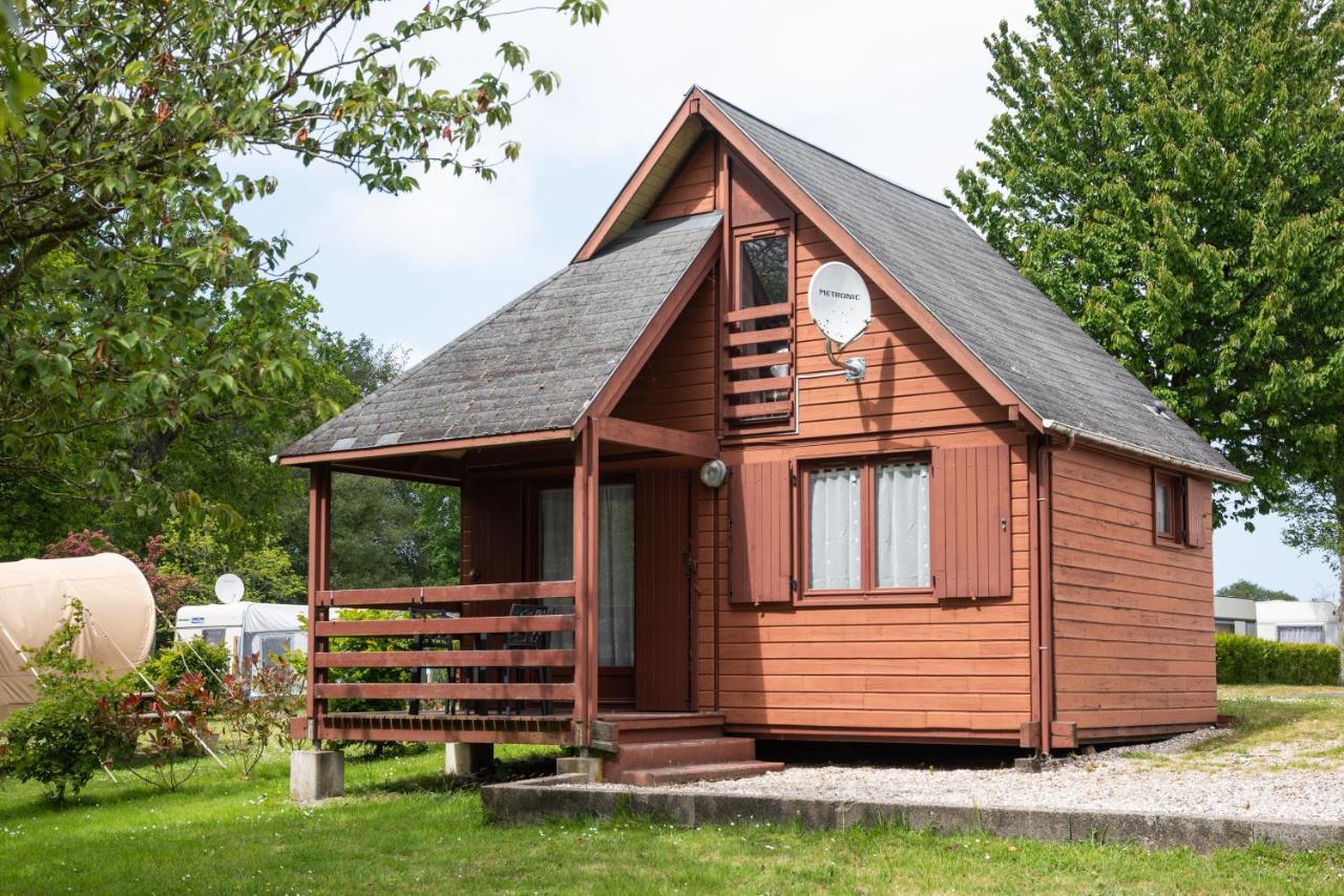 Camping Les Falaises De Toussaint Bagian luar foto