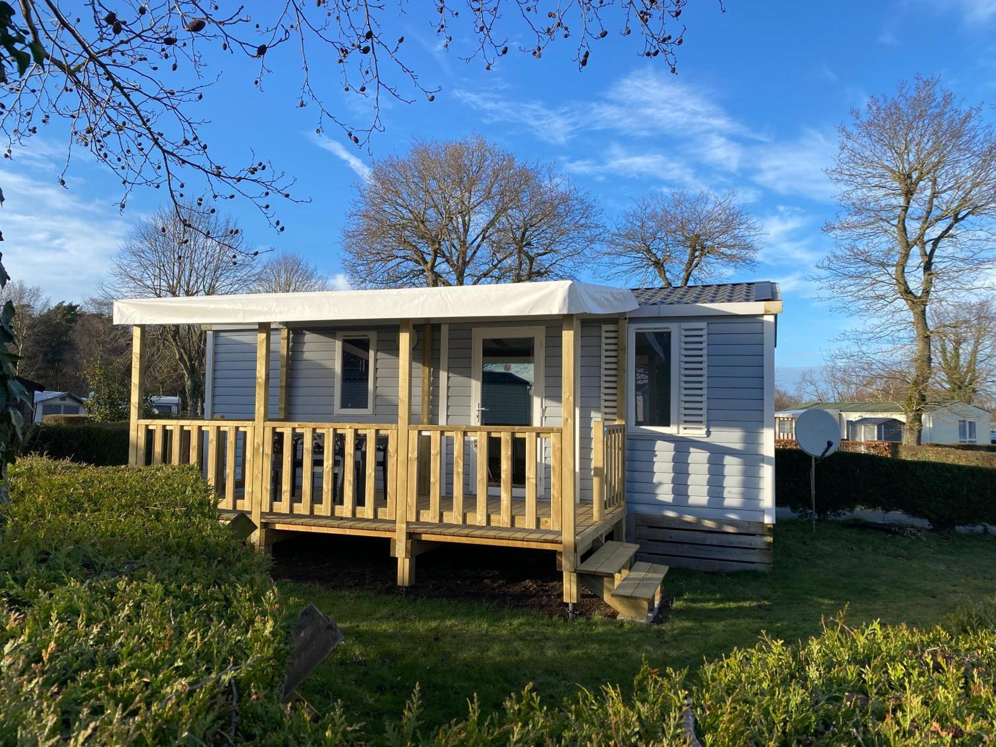 Camping Les Falaises De Toussaint Bagian luar foto